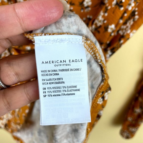 American Eagle Soft & Sexy Slub Yellow Floral Top - Picture 6 of 9